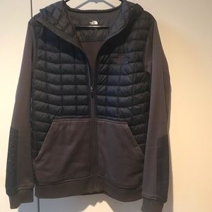 Men’s Brown Northface Jacket “size M”